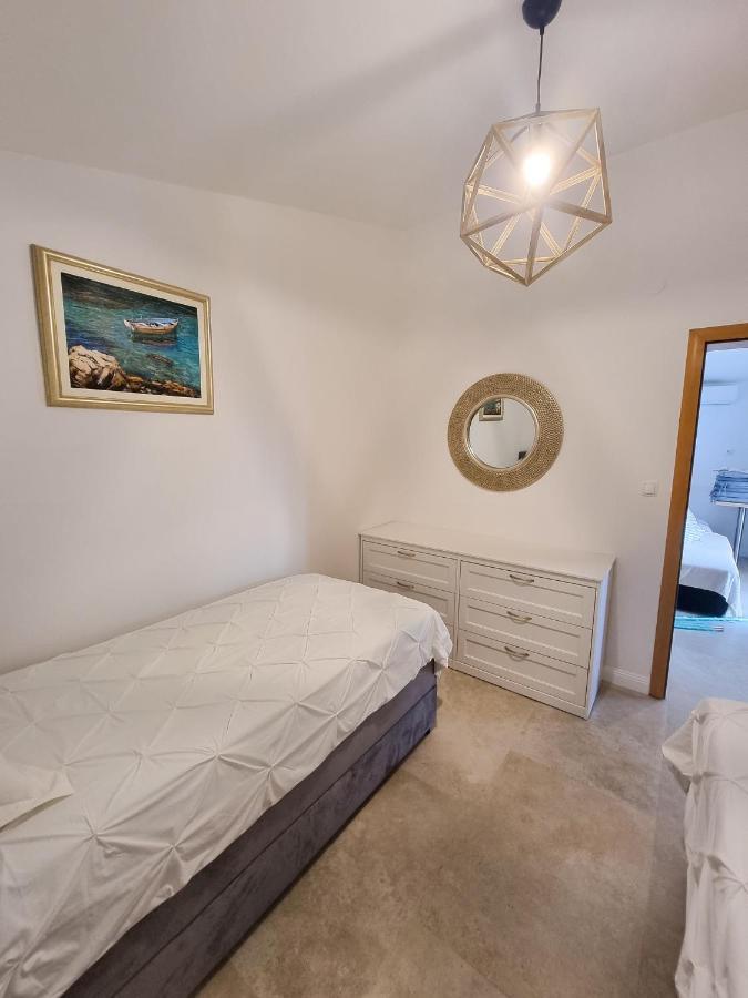 Apartments Bagic Vir Exterior photo