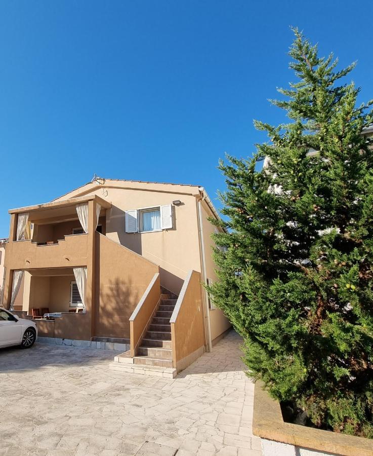 Apartments Bagic Vir Exterior photo